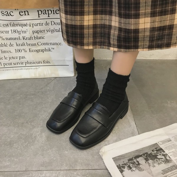 Women Vintage British Style PU Square Toe Solid Color Fashion PU Loafers