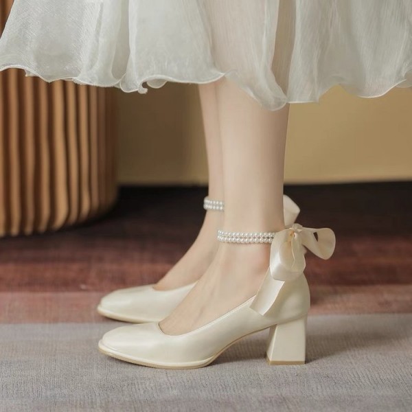 Women Fashion Solid Color Pearl Bow Thick Heel Small Leather Shoes Pumps Work Shoes