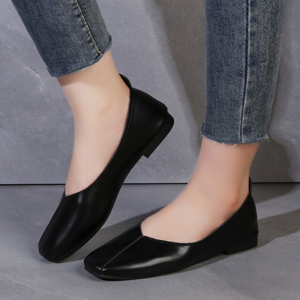 Women Fashion Solid Color Comfortable Soft Bottom PU Loafers