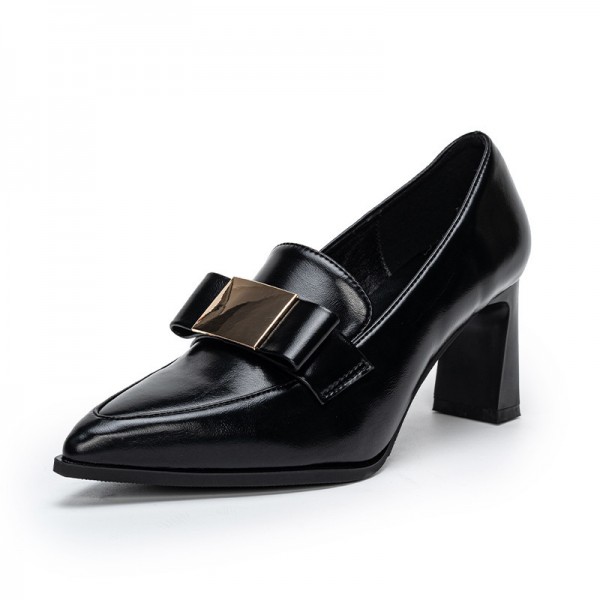 Women Vintage Plus Size English Style Metal Buckle Pointed Toe Chunky Heel Pumps