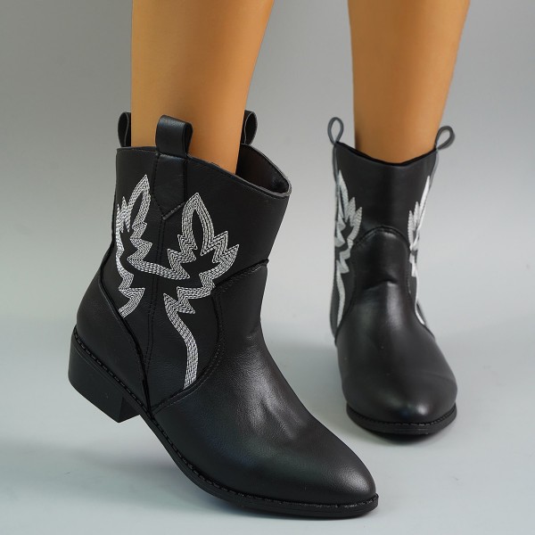 Women Fashion Plus Size Embroidery Pointy Toe Short Boots