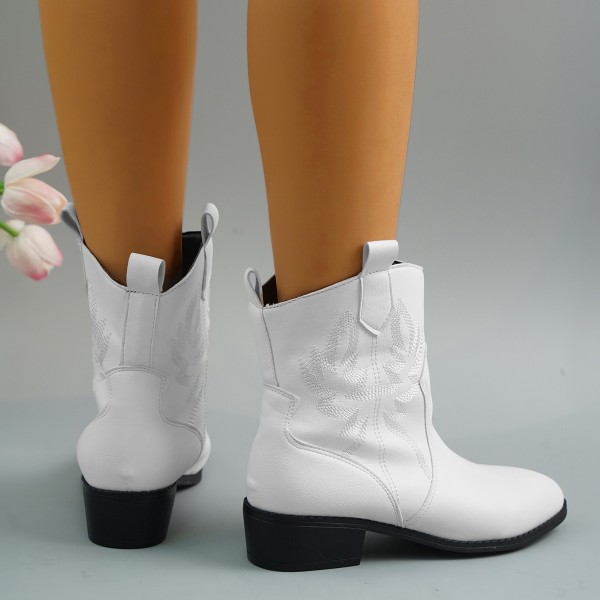 Women Fashion Plus Size Embroidery Pointy Toe Short Boots